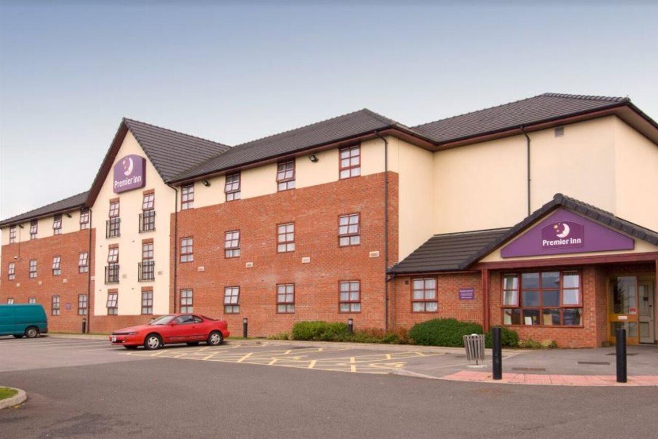 Premier Inn Stafford North Exterior photo